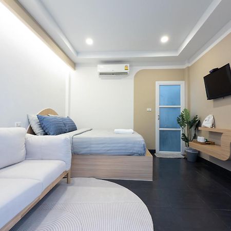The Seathru Koh Larn Hotel Pattaya Exterior foto