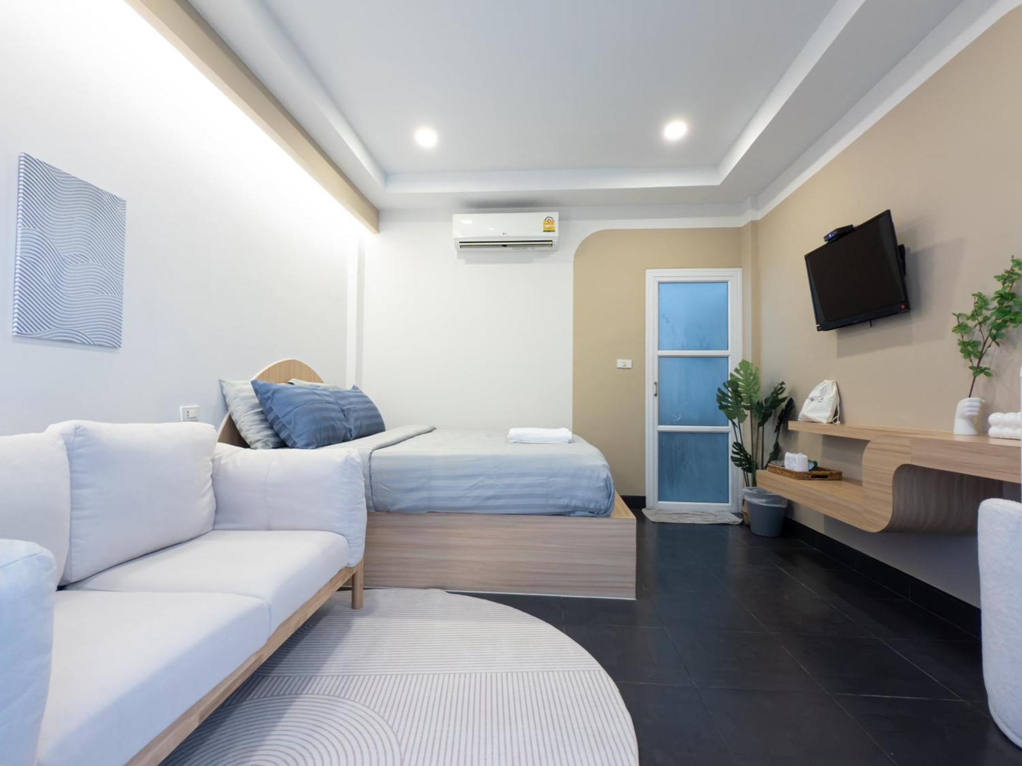 The Seathru Koh Larn Hotel Pattaya Exterior foto