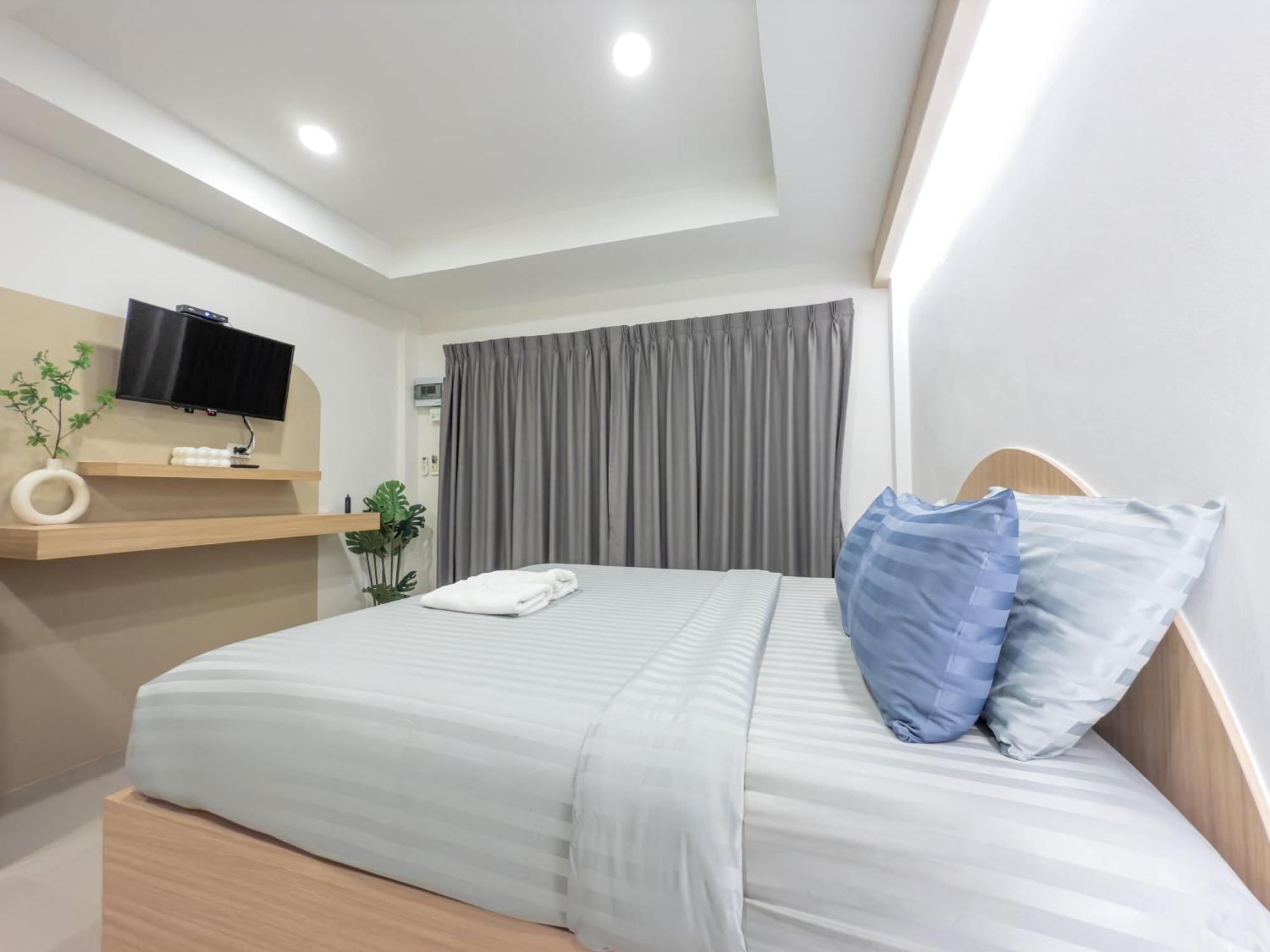 The Seathru Koh Larn Hotel Pattaya Exterior foto