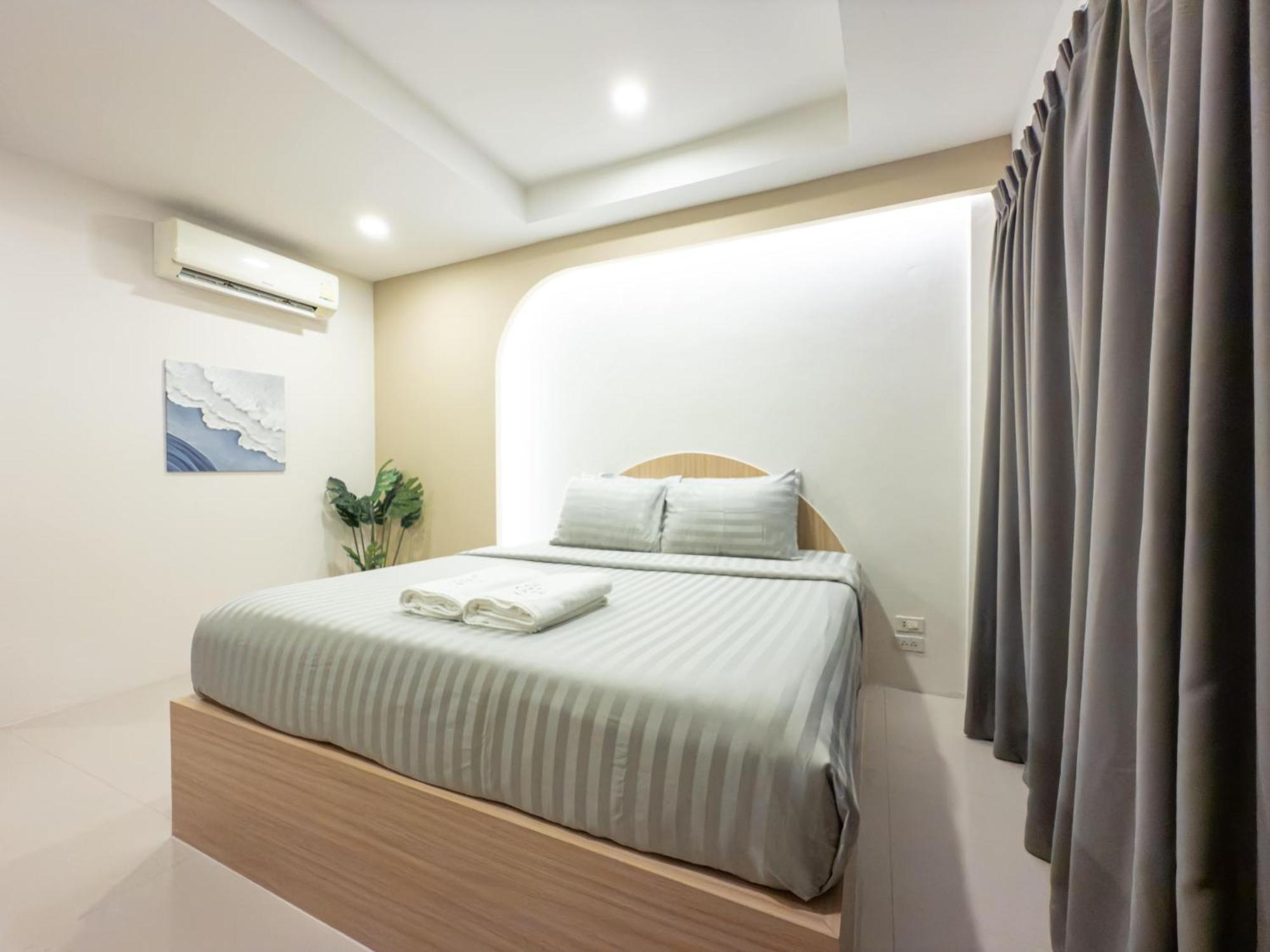 The Seathru Koh Larn Hotel Pattaya Exterior foto