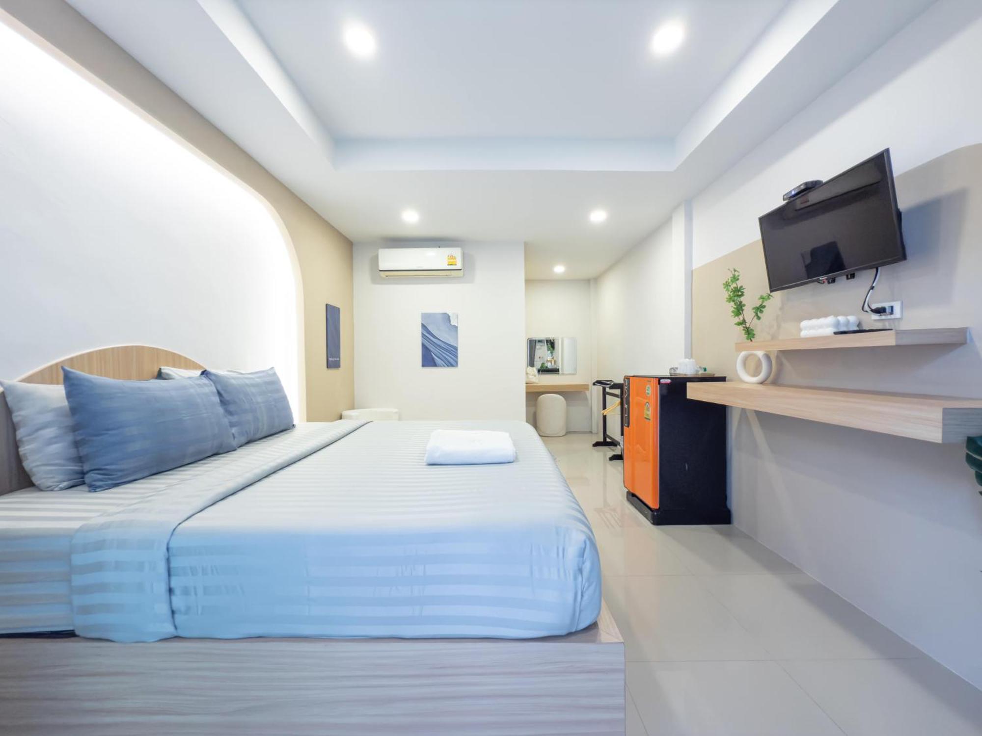 The Seathru Koh Larn Hotel Pattaya Exterior foto
