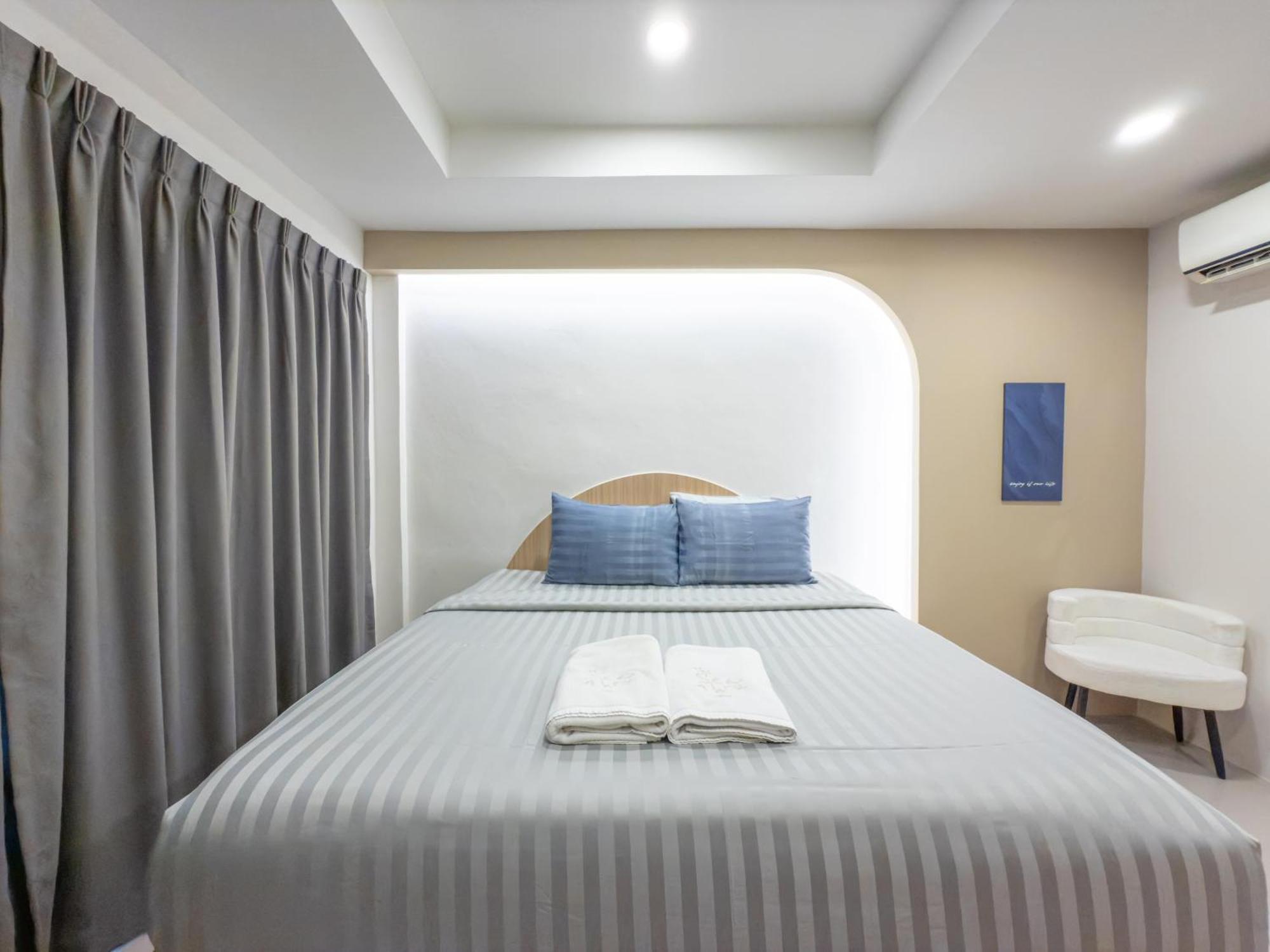 The Seathru Koh Larn Hotel Pattaya Exterior foto
