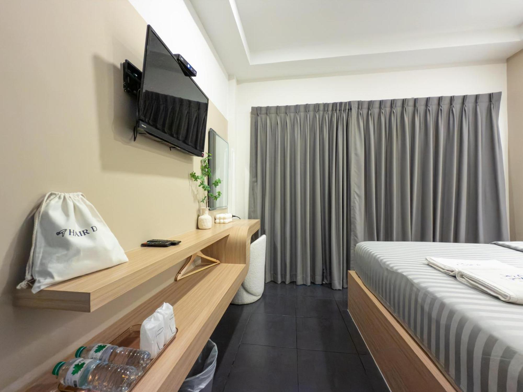 The Seathru Koh Larn Hotel Pattaya Exterior foto